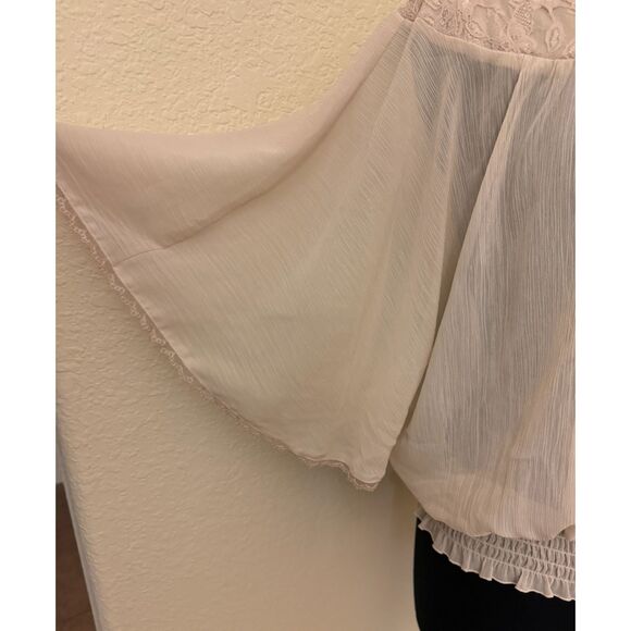 Charlotte Russe Sheer Cream Lace Trim Pearl Buttons Blouse - Sz M - Picture 7 of 12